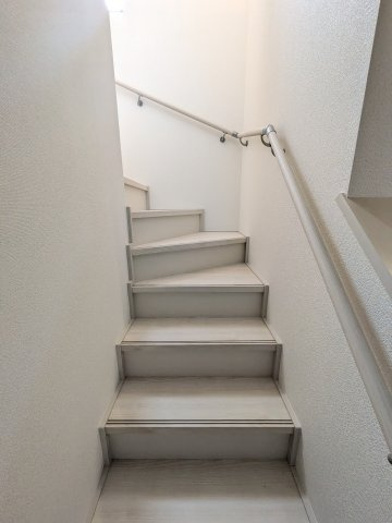 ◇平下平窪　6期　全4棟／1号棟　いわき駅まで車で9分♪◇の内装|明るい色調の室内です