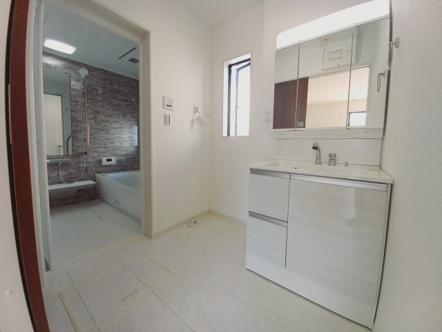 ◇平下平窪　6期　全4棟／1号棟　いわき駅まで車で9分♪◇の独立洗面台|同施工◆独立洗面台、朝の身支度には欠かせません