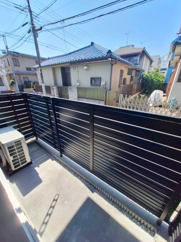 メゾンルテチアのバルコニー