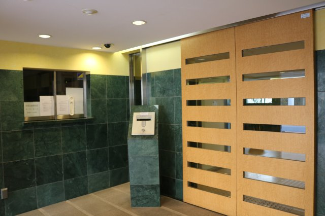 【エントランス】