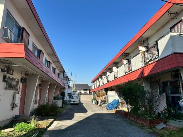 千葉県柏市花野井　中古テラスハウスの前面道路含む現地写真|前面道路含む現地写真です