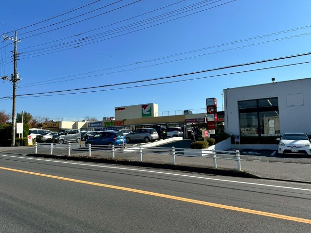 千葉県柏市花野井　中古テラスハウスの周辺|ヨークマートまで徒歩3分