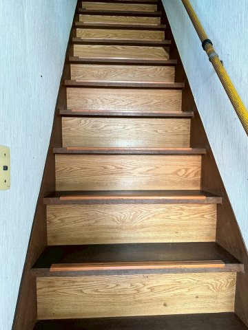 千葉県柏市花野井　中古テラスハウスのその他|階段