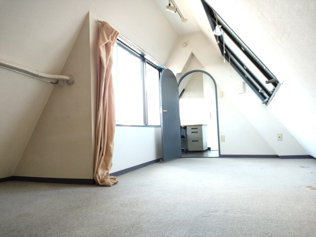 ラ・クール東金の洋室|コンパクトで使いやすい洋室です