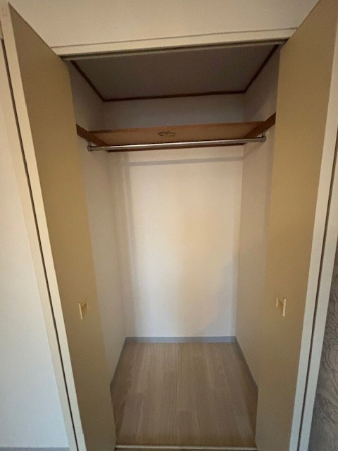 ファミール谷津の洋室|約4.6帖洋室のクローゼット