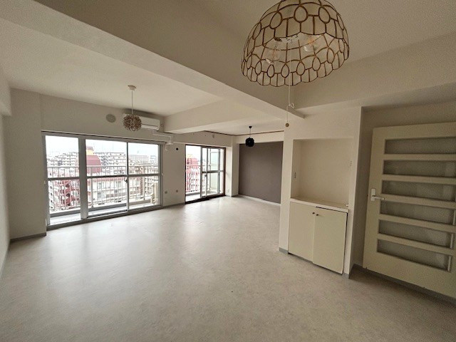 ファミール谷津の居間・リビング