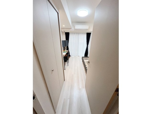 Log横浜伊勢町の内装