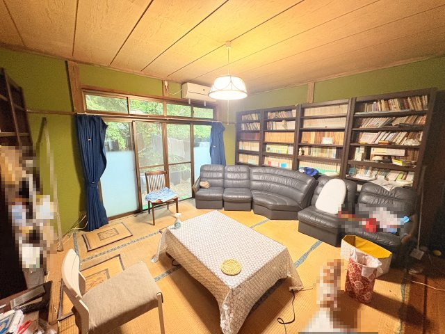 【10畳以上居室有】館山市正木　中古戸建ての洋室|ゆったりした洋室です