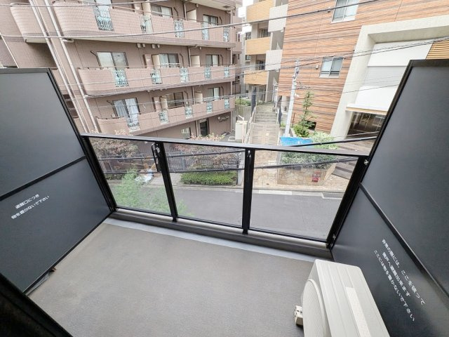 Log横浜伊勢町の内装