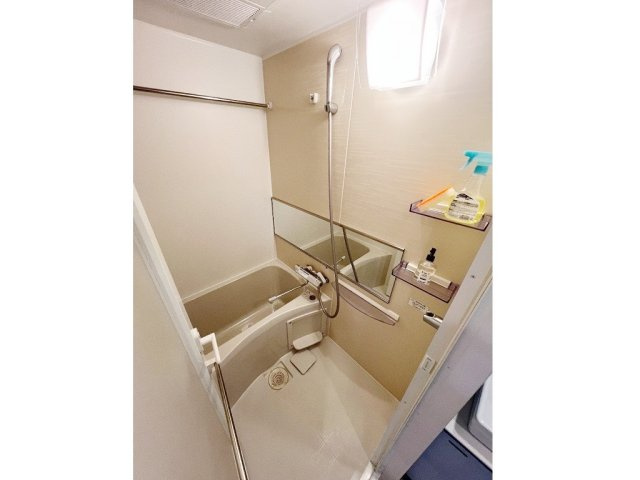 Log横浜伊勢町の内装