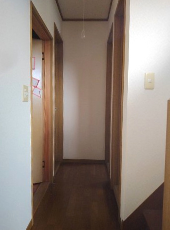 東金市小沼田　中古戸建の内装|明るい室内です