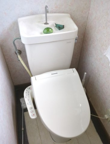 東金市菱沼　中古戸建のトイレ|シンプルで使いやすいトイレです