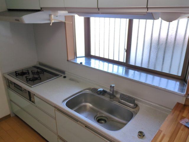 東金市菱沼　中古戸建のキッチン|きれいなキッチンです