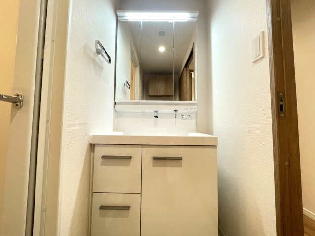 ライフェリア江古田の独立洗面台|独立洗面台で身支度をすべて済ませてしまいましょう