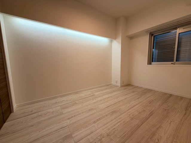 宇喜田ホームズの洋室|落ち着いた色調の洋室です