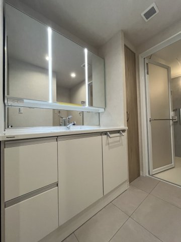 グーディッシュ千歳船橋の洗面所|広い洗面スペース