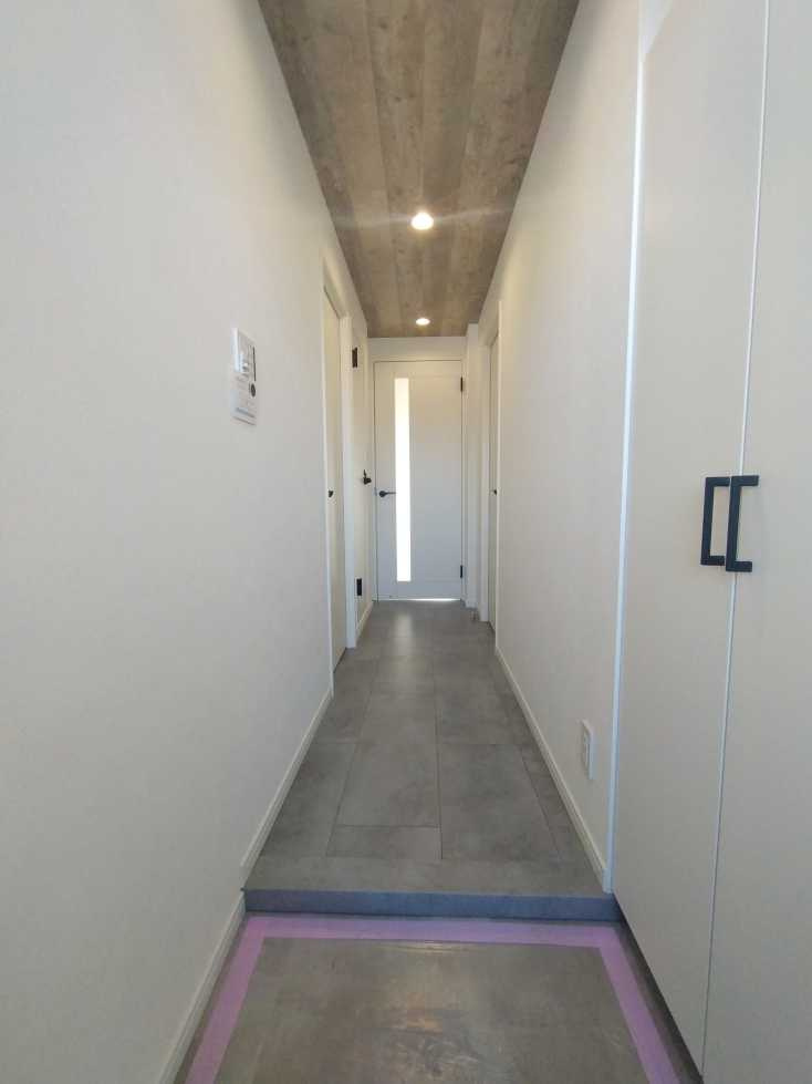 グランパーク深沢の玄関|明るい玄関です