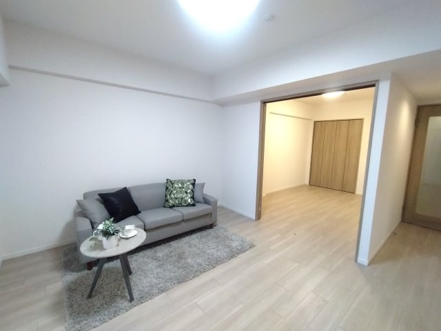 ジェイパーク北千住モナクレイスの居間・リビング