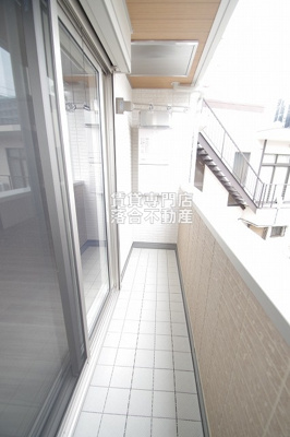 【バルコニー】 | コンフォールえのき　参番館 | 南東向き◎明るい広々としたバルコニー