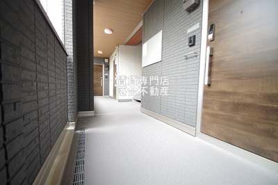 【エントランス】 | コンフォールえのき　参番館 | 落ち着いたエントランス