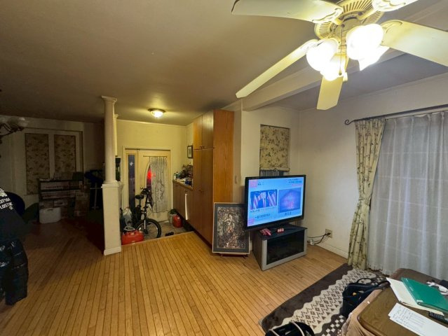 -三丁目不動産-　本庄市上真下　平成14年築の居間・リビング