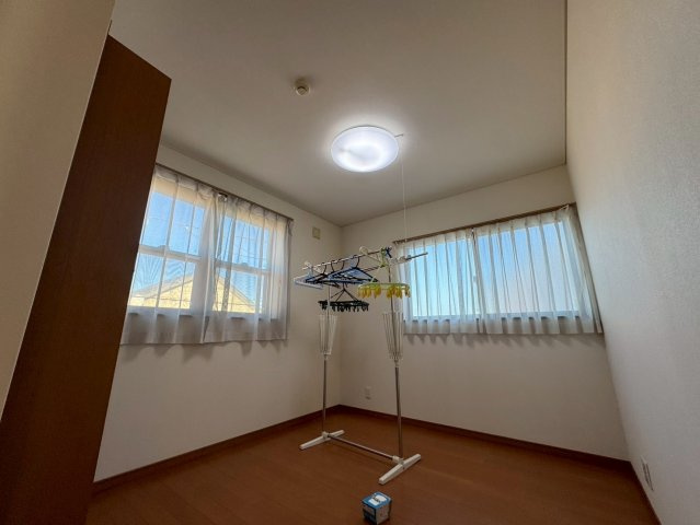 -三丁目不動産-　深谷市国済寺町　平成20年築の洋室|ゆったりした洋室です