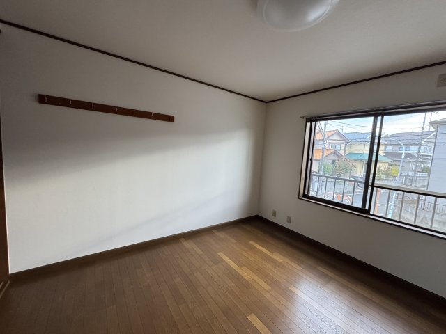 -三丁目不動産-深谷市上柴町東　寮の洋室|広々とした洋室です