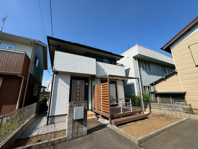 －三丁目不動産ー　熊谷市円光2丁目　平成24年築の外観|外観もきれいです