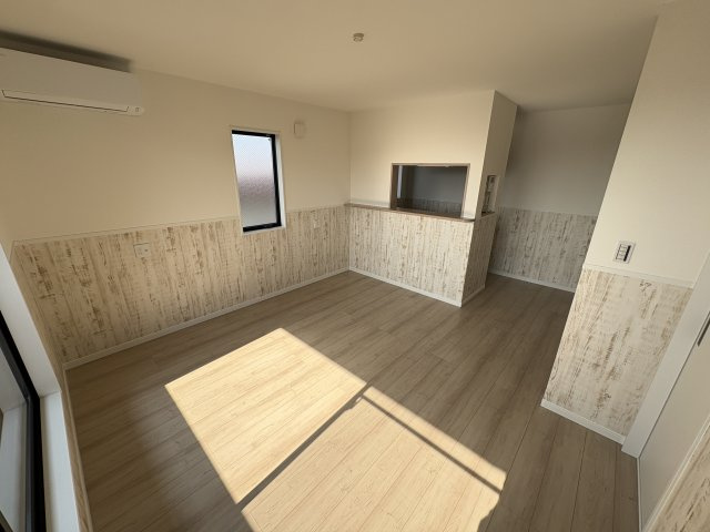 エターナルシー泉台の居間・リビング