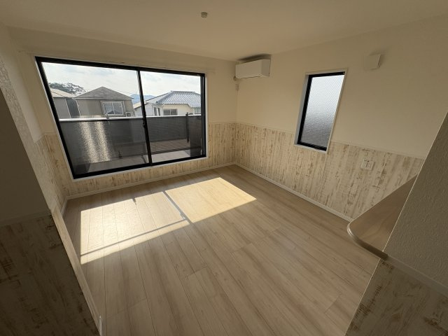 エターナルシー泉台の居間・リビング