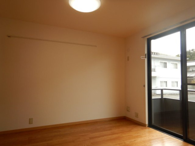 【洋室】 | ビバリースクエアB