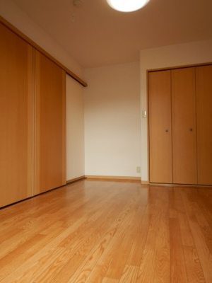 【洋室】 | ビバリースクエアB