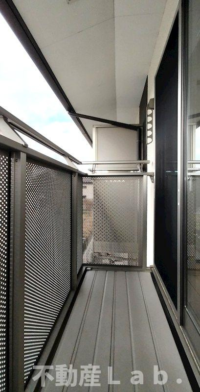 Nヴェールのバルコニー