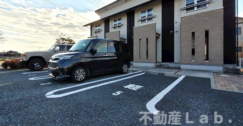 Nヴェールの駐車場