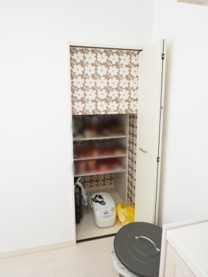 【収納】 | 中古戸建　仁井田字中川原 | 買い置きした食品などをストックするのに便利です♪