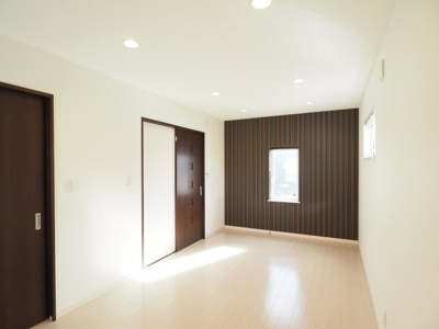 【洋室】 | 中古戸建　仁井田字中川原 | 一番広いお部屋なので、主寝室としてお使いいただくのにピッタリです♪