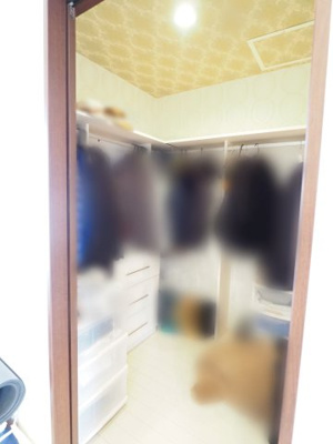 【収納】 | 中古戸建　仁井田字中川原 | たっぷりと収納できる広いウォークインクローゼットです♪