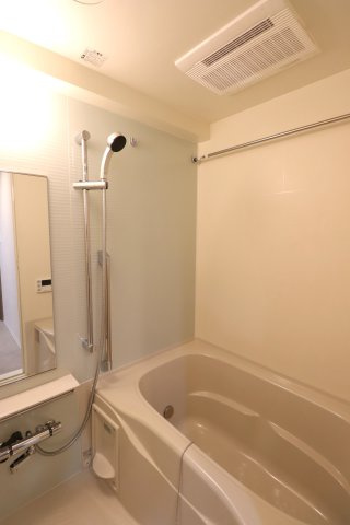 GENOVIA浅草Ⅵskygardenの浴室