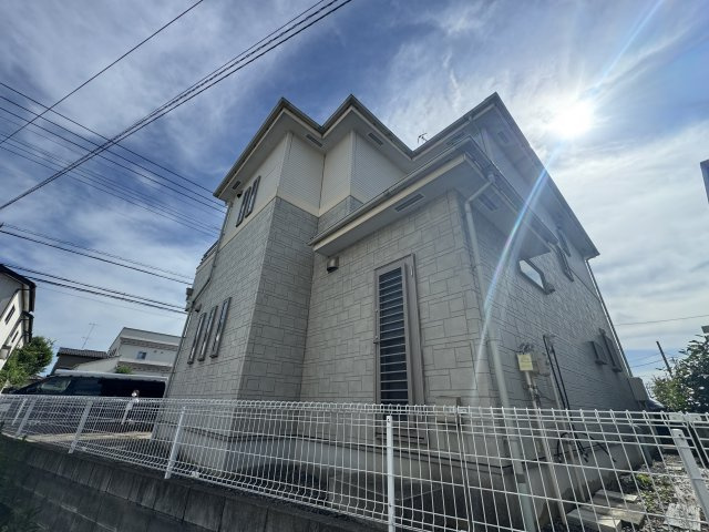 -三丁目不動産-　熊谷市新島　内工事　平成18年駐車3台の外観|外観もきれいです