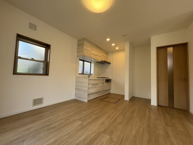 久喜市本町二丁目戸建の居間・リビング|ゆったり過ごせる居間です