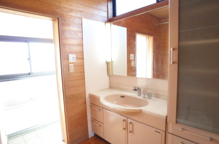 東松山市松山町1丁目　中古戸建の独立洗面台|朝の身支度には欠かせない独立洗面化粧台