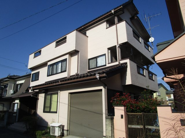 東松山市松山町1丁目　中古戸建の外観|きれいな外観です