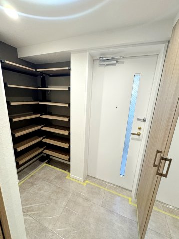 ジェム浦和辻の玄関|シンプルで使いやすい玄関です