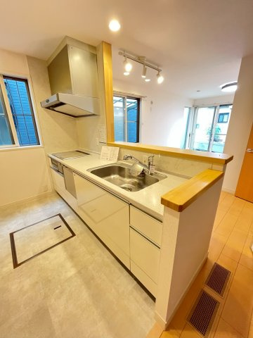 さいたま市緑区大間木二丁目戸建のキッチン|使いやすいキッチンです