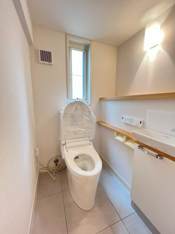 さいたま市緑区大間木二丁目戸建のトイレ|落ち着いたトイレです