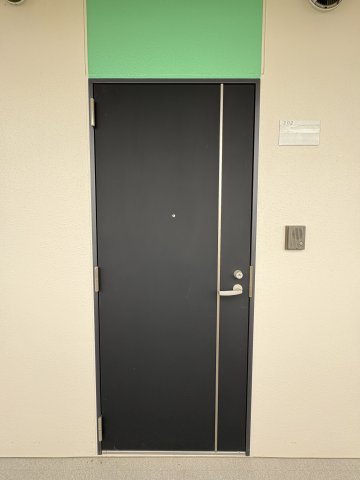 コルトーナ壱番館の玄関
