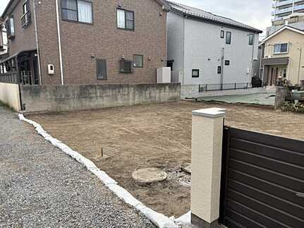 広島市中区吉島東2丁目　新築一戸建ての前面道路含む現地写真