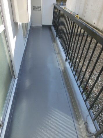 パークウエスト上社のバルコニー