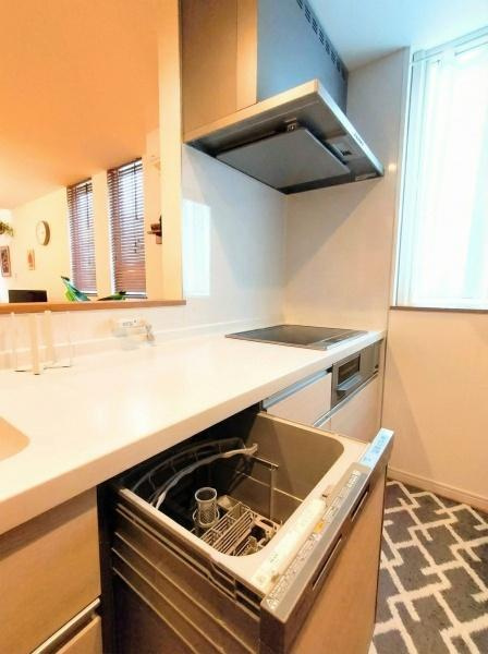 横塚2丁目　中古戸建のキッチン|食器洗乾燥機付きの便利なキッチン