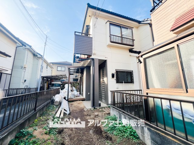 青梅市新町5丁目　再生住宅　中古戸建1邸の外観|【cozy room】
◆必要なもの、好きなもの◆しかないから安らげる。そんな部屋にしていく自分なりのデザインに。使いやすい部屋の形、大きい窓色々な用途が実現できる。